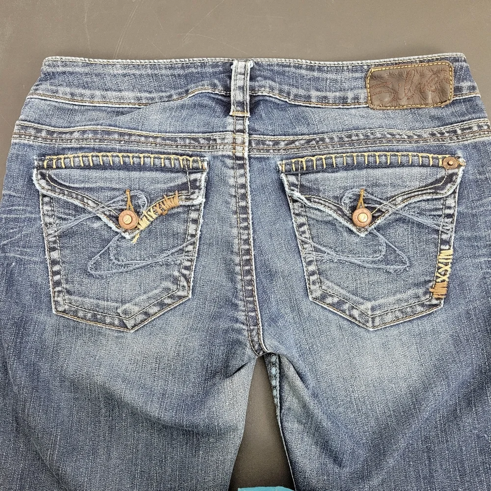 Silver Tuesday Flap Jeans - Picture 9 of 15